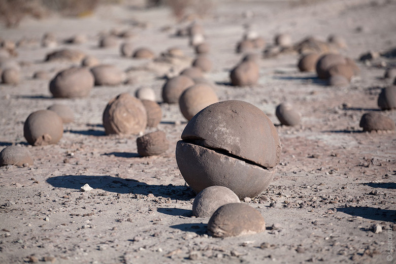 Трагедия народа (каменные шары) острова Чамп