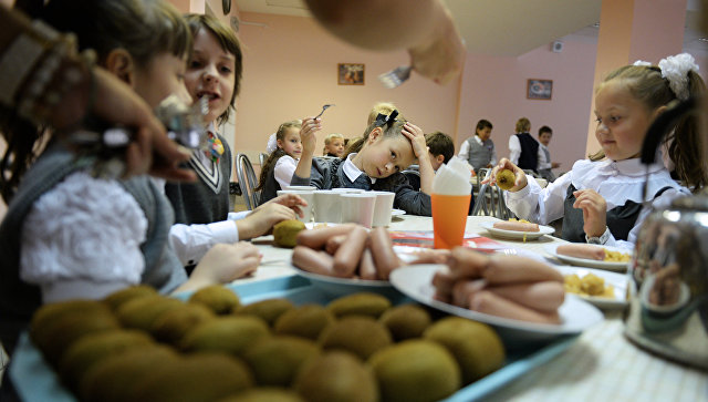 Атмосфера ресторана и меню на выбор: школьная столовая в Москве