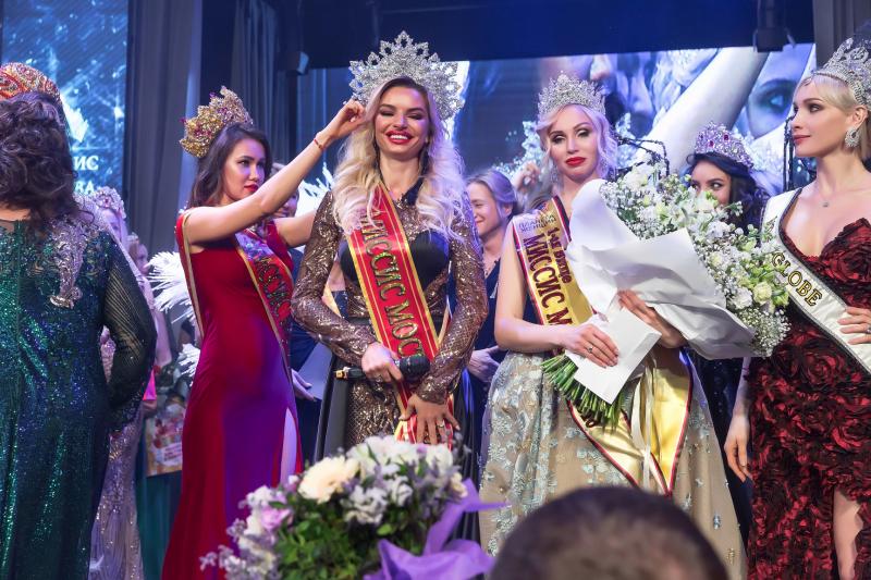 Победительницей конкурса «Миссис Москва 2018» стала мама двойняшек Екатерина Лифшиц