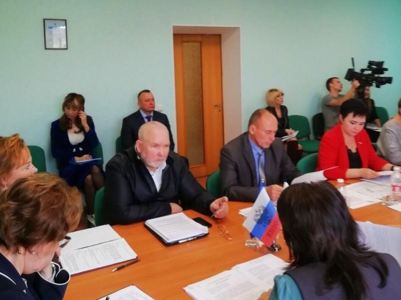 Владимир Семенов принял участие в выездном заседании Думы Нефтеюганского района