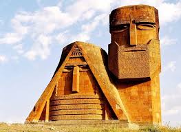 Памятник "Мы - наши горы" - олицетворение мощи и несгибаемого духа арцахцев