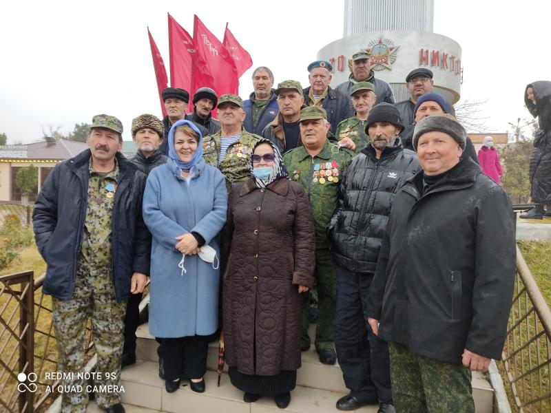 В Дагестане возложили цветы  к памятнику