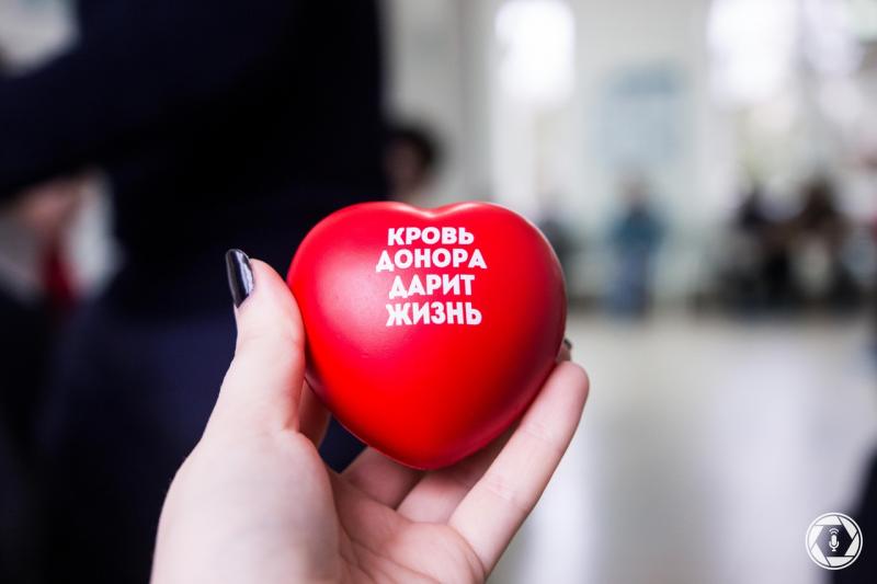 В донорской декабрьской акции по сдаче крови примут участие известные артисты, общественные деятели и блогеры