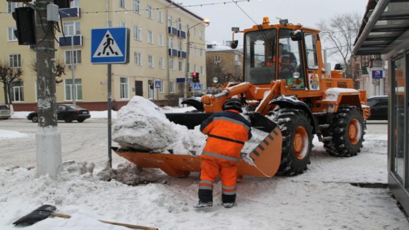 В Подмосковье продолжаются работы по очистке дорог от снега