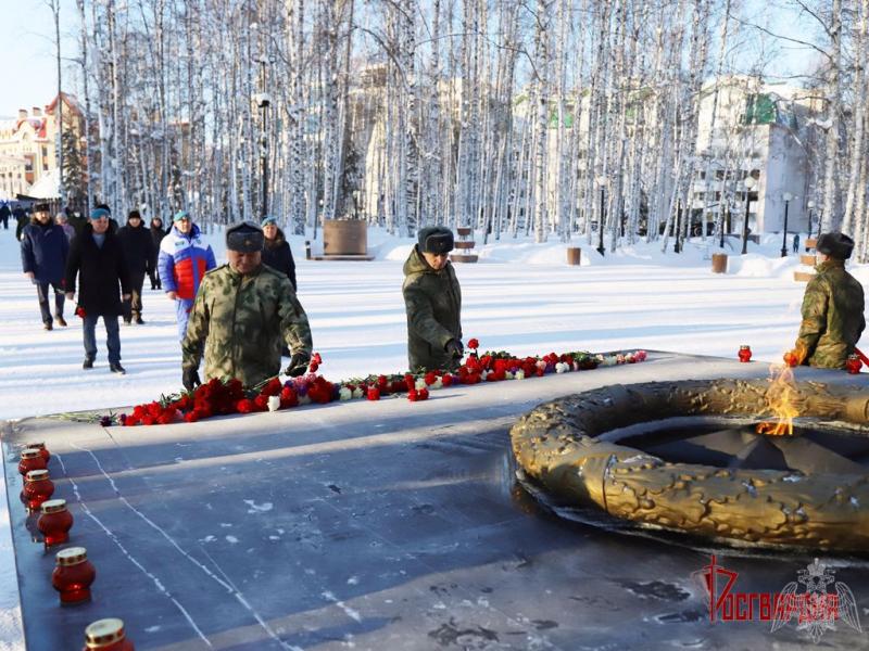 Начальник Управления Росгвардии по ХМАО – Югре почтил память героев Сталинградской битвы