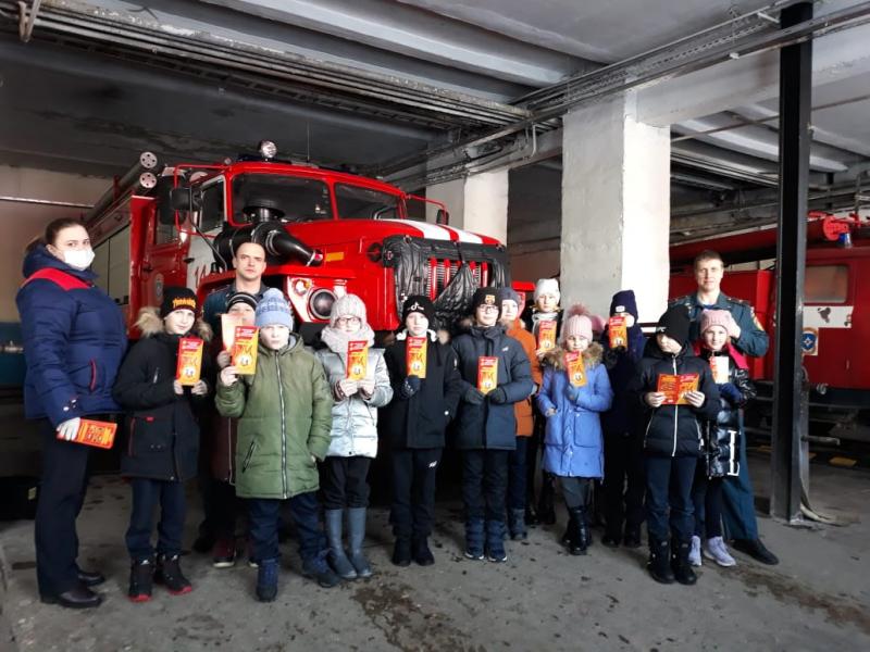 В гостях у пожарных
В преддверии 23 февраля состоялась экскурсия для юных пожарных в пожарно-спасательной части города Сафоново.