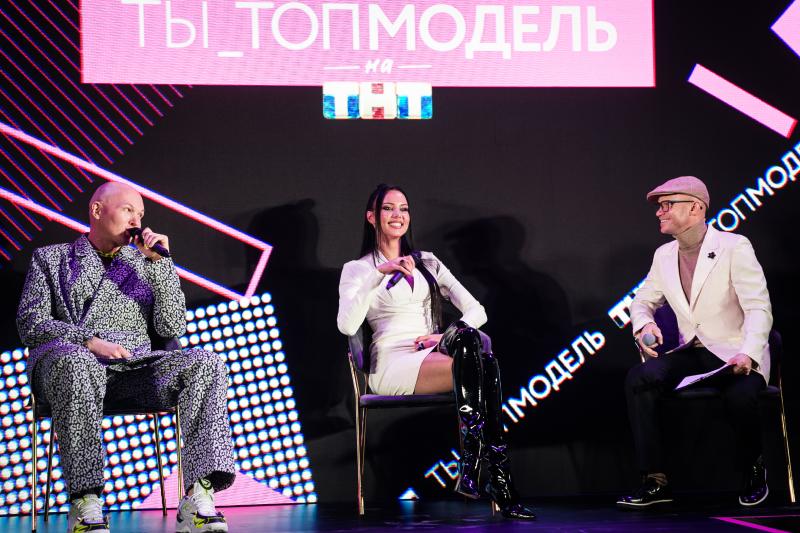 Дмитрий Шепелев, Евгения Медведева, Анастасия Решетова и Гоша Карцев на закрытой презентации шоу «Ты Топ-модель на ТНТ»