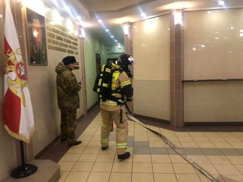 Совместные пожарно-тактические учения сотрудников Росгвардии и МЧС прошли в Калининграде