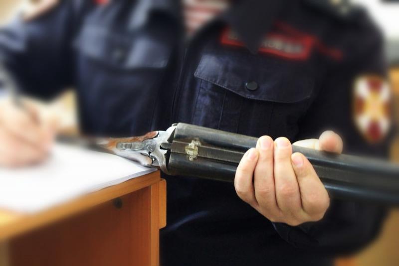 Жители Карелии добровольно сдали 19 единиц оружия сотрудникам Росгвардии