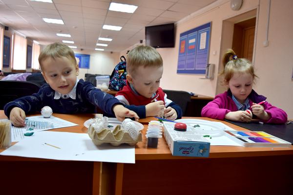 Дети сотрудников УФСИН России по Рязанской области готовятся к встрече Светлой Пасхи