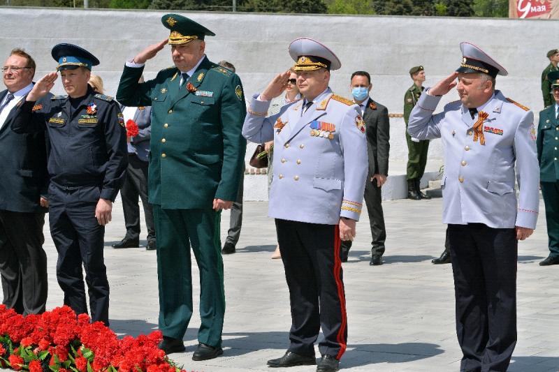 В Ростове начальник территориального органа Росгвардии принял участие в ряде торжественных мероприятий, проводимых в рамках празднования Дня Победы