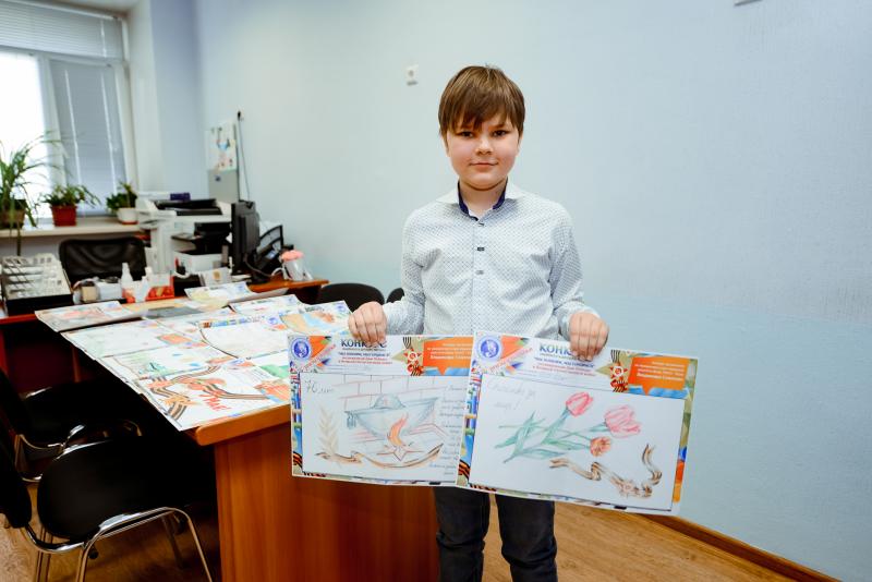 Владимир Семенов организовал конкурсы детского рисунка в школах Нефтеюганска