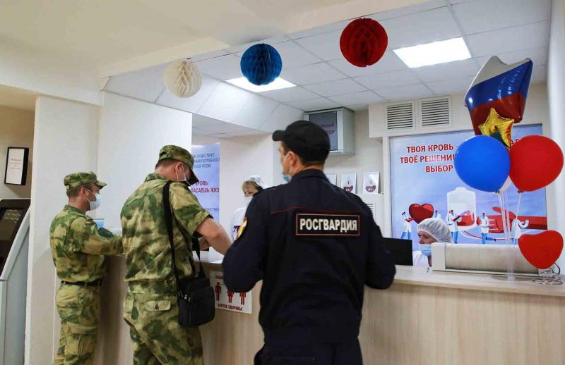 Сотрудники Росгвардии по Республике Мордовия приняли участие в акции, посвященной «Всемирному дню донора крови»