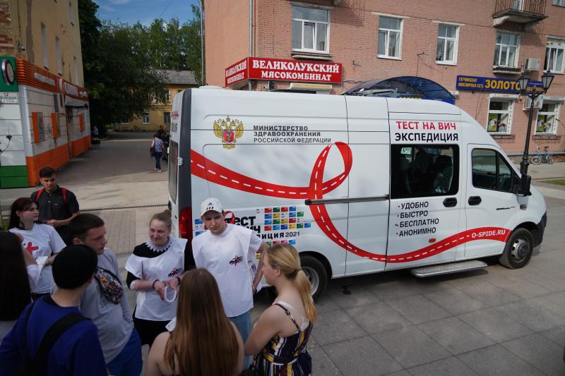 "Пройдя обследование на ВИЧ, человек может спасти свою жизнь!" - Евгений Филиппов, глава минздрава Кубани