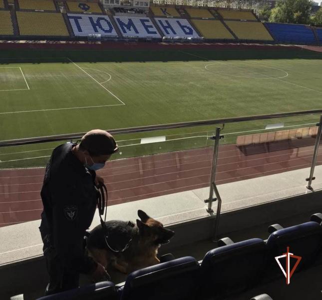 В Тюмени сотрудники ОМОН обеспечили общественную безопасность на финале Кубка России по футболу