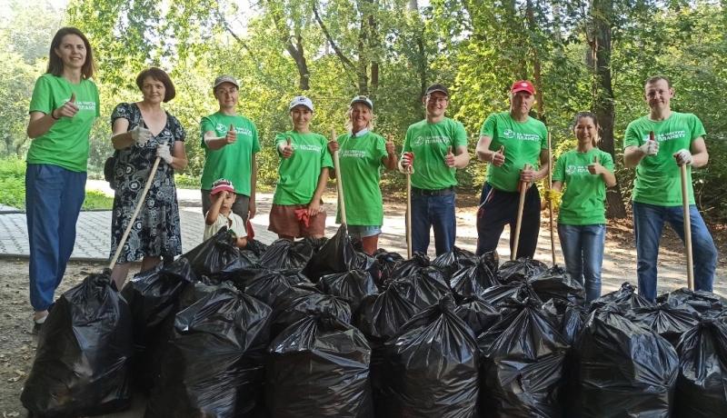 Волонтёры обнаружили причину мусора в парке Екатеринбурга