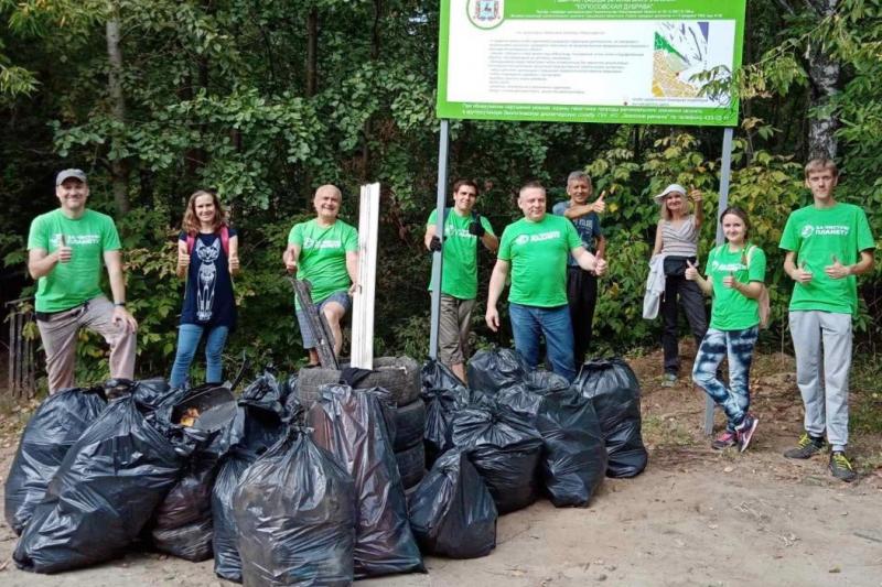 Волонтеры собрали 139 мешков мусора в Копосовской дубраве Нижнего Новгорода