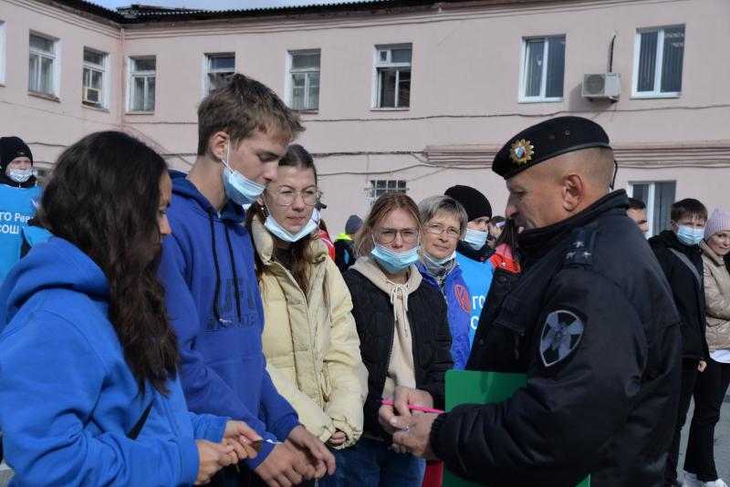 На Среднем Урале бойцы ОМОН Росгвардии приняли участие в областном слёте волонтёров «Я - гражданин России»