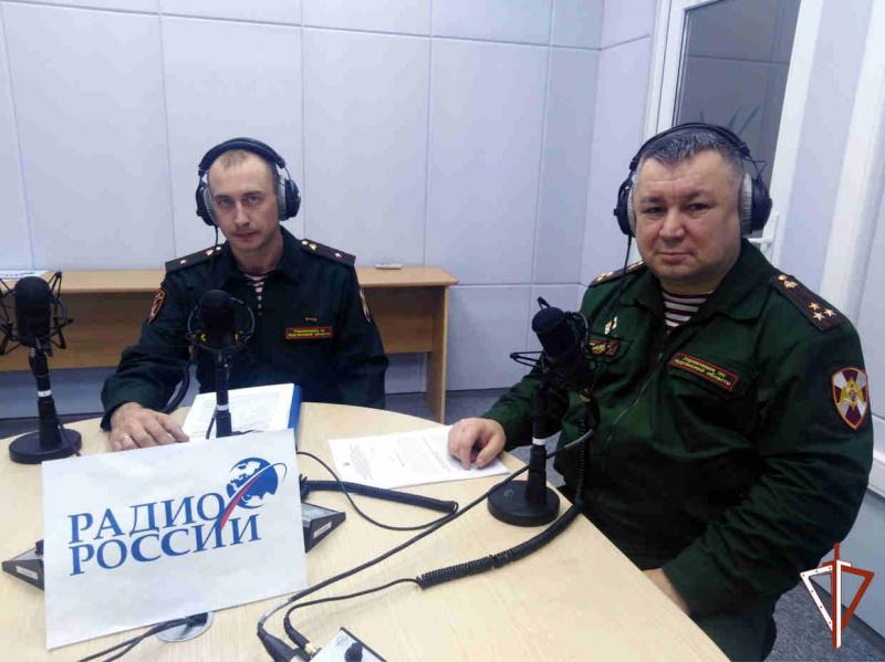 В прямом эфире радио «России» представители Росгвардии рассказали курганцам, как стать офицером правоохранительного ведомства