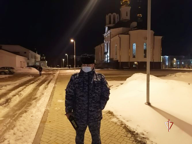 Росгвардия обеспечила охрану общественного порядка в пасхальную ночь на Ямале