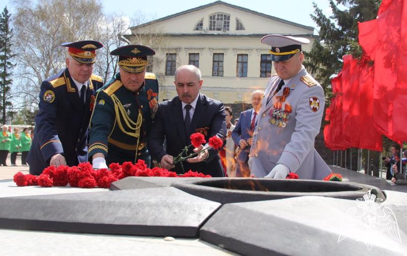 Начальник территориального управления Росгвардии почтил память павших героев Великой Отечественной войны