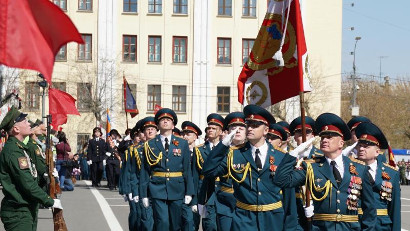 В Кирове сотрудники и военнослужащие Росгвардии приняли участие в торжествах, посвященных 77-ой годовщине Победы в Великой Отечественной войне