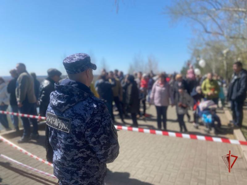 Росгвардия обеспечила безопасность участников праздничных мероприятий в Томской области, посвященных Дню Победы