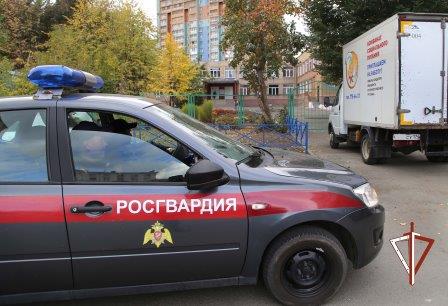 В Долгодеревенском сотрудники Росгвардии по «горячим следам» задержали подозреваемого в грабеже
