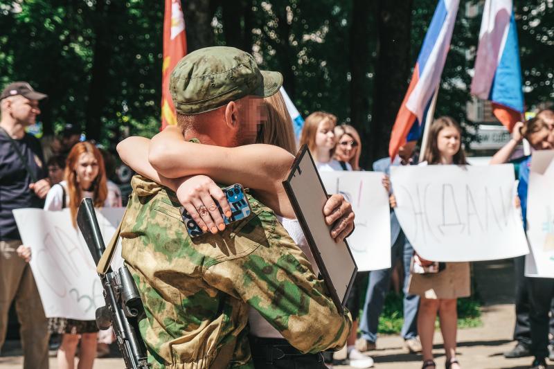 В Смоленске встретили росгвардейцев – участников специальной военной операции