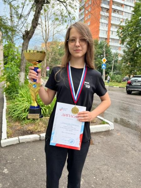 Обучающаяся ДЮСШ имени М.М. Ботвинника выиграла Кубок России по решению шахматных композиций 