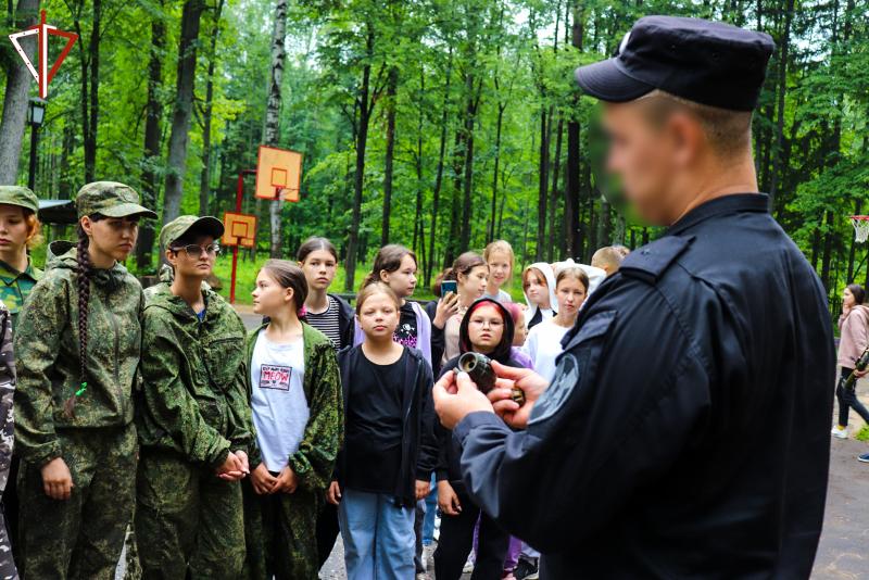 В п. Куяр в Центре военно-патриотического воспитания молодёжи "Авангард" прошли «Каникулы с Росгвардией»