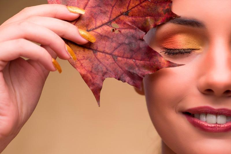 Как правильно ухаживать за кожей лица осенью
