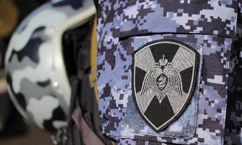 Экипаж вневедомственной охраны Росгвардии оперативно пресек действия угонщика в Новосибирске