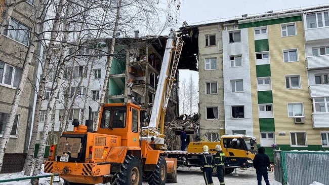 С жильцов, чей дом в Нижневартовске разрушен от взрыва газа, не будут брать доплату за большую площадь квартир