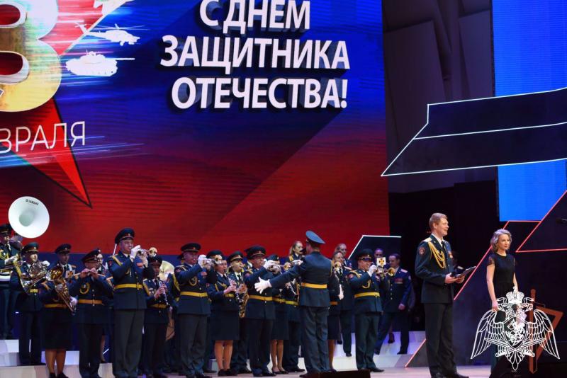 Губернатор Новосибирской области наградил сотрудников и военнослужащих Росгвардии