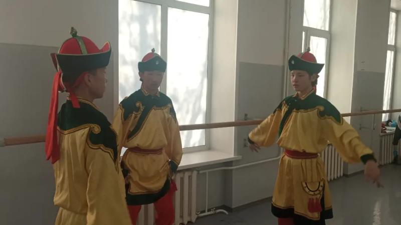 Министерство культуры Бурятии: "Что представили на конкурс балета в Улан-Удэ монголы?"