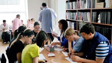 В Библиотеке Маркса вовлекают в чтение молодых новосибирцев