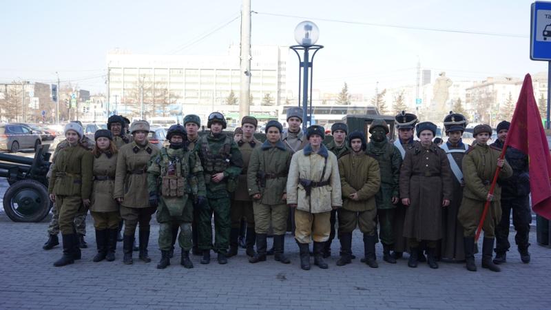 Подшефные Росгвардии кадеты приняли участие во встрече поезда «Сила в правде» на станции Челябинска