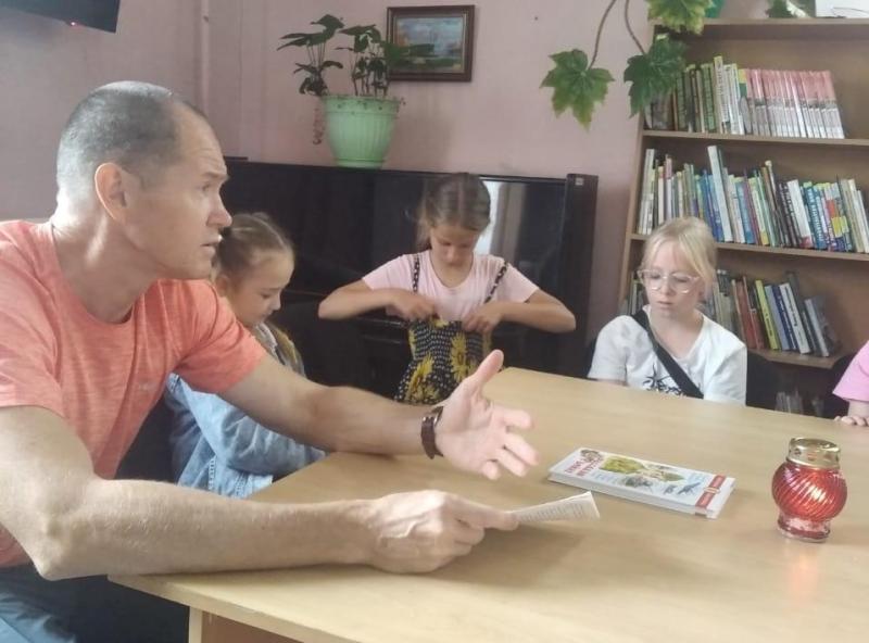 В Кирове ветеран Росгвардии рассказал школьникам о Дне памяти и скорби
