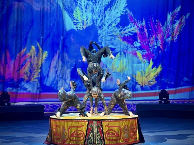 26 июня в Якутске прошло торжественное открытие VIII летних спортивных игр «Дети Азии» - Театр и Цирк, Культура и Концерт - Россия и Дети