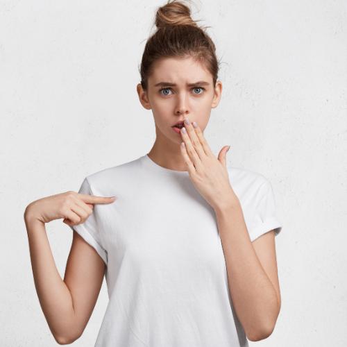 Не поможет и жвачка: Доктор Кутушов рассказал о причинах неприятного запаха изо рта